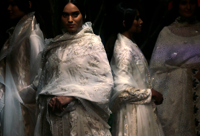 Illustration for article titled Some Dramatic Moments at Lakme Fashion Week